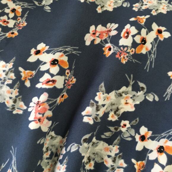 NWT Sienna Sky Navy floral short sleeve HI-LOW elastic waist SIZE M blouse - Picture 3 of 12